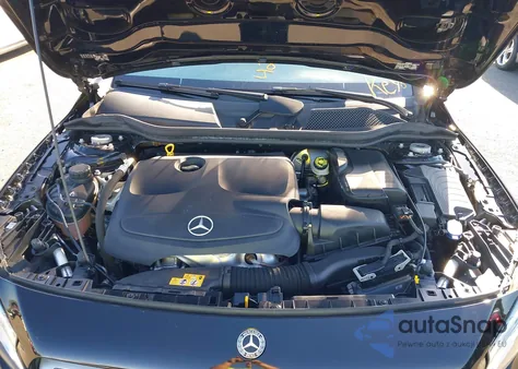 2020 Mercedes-Benz Gla 250 4Matic z USA, uszkodzony, nr VIN WDCTG4GB1LU027075